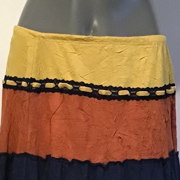 DeCo USA Colour Block Tiered Maxi Skirt - Picture 9 of 9